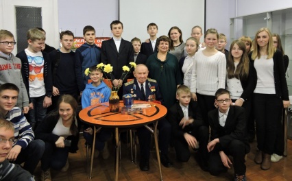 С юбилеем поздравили ветерана ВОВ в библиотеке Архангельска