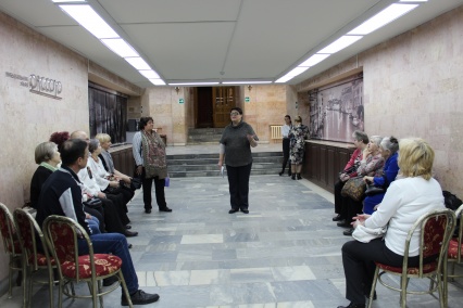 17 и 18 октября сотрудники и читатели Архангельской областной специальной библиотеки для слепых побывали на увлекательной экскурсии в камерном зале Поморской филармонии.