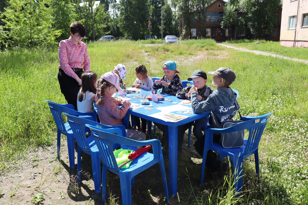 Мероприятия в летнем читальном зале на улице