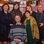 Николай Окулов с библиотекарями и Петром Чечелем